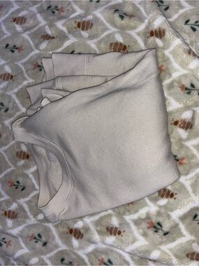 Time and Tru Cream Crew Neck Sweater